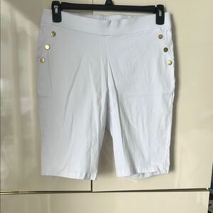 Madison White and Gold Bermuda Shorts Tailored Resort Style